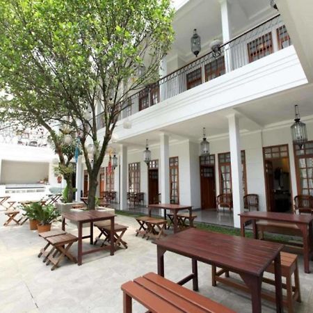 De' Halimun Guest House Bandung Exteriör bild
