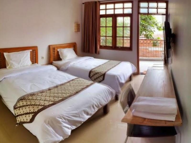 De' Halimun Guest House Bandung Exteriör bild