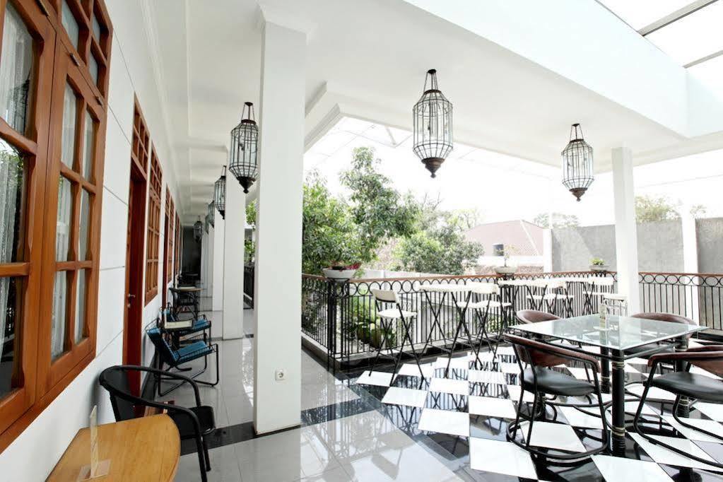 De' Halimun Guest House Bandung Exteriör bild